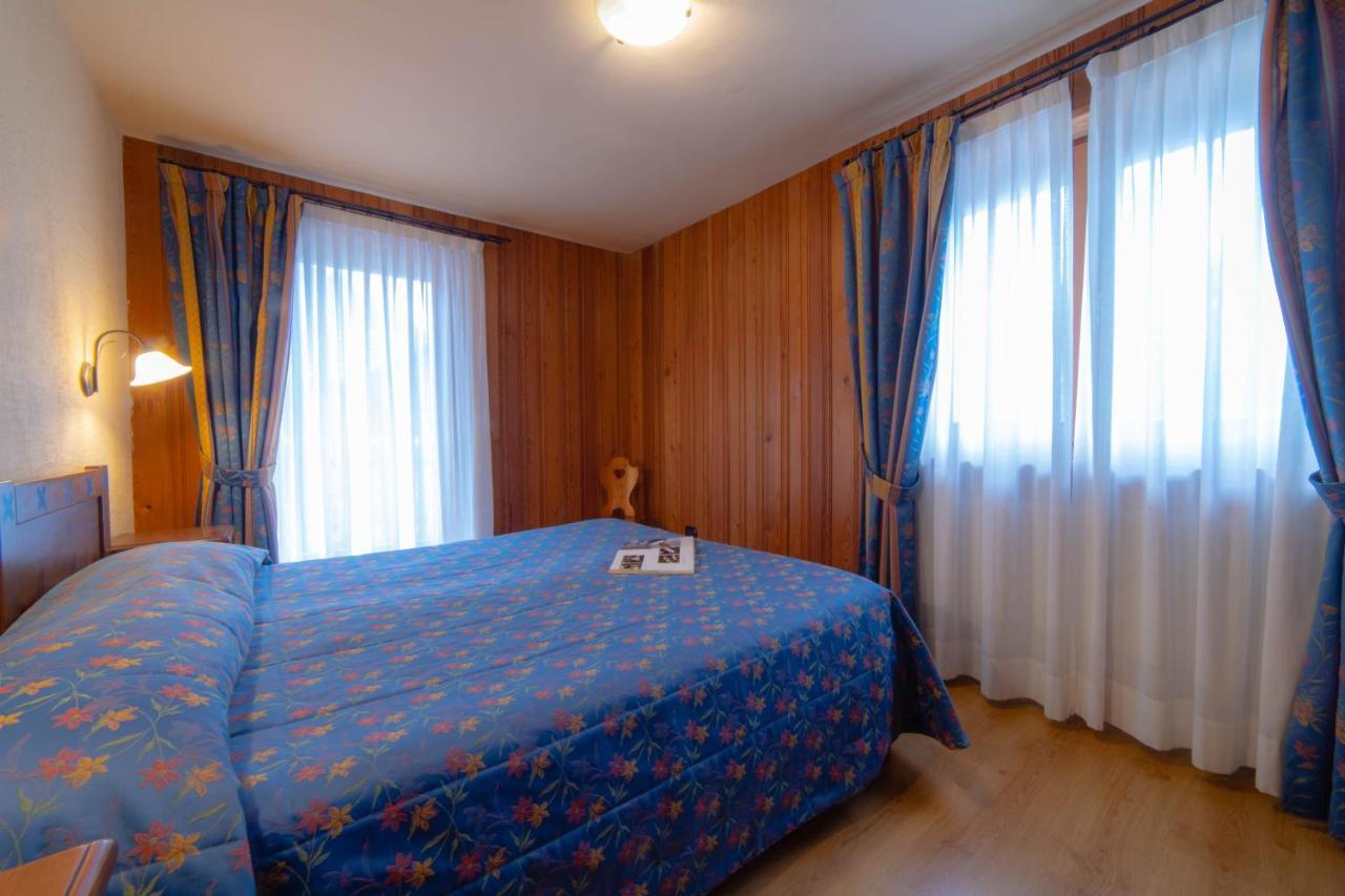 Family Apartments Le Chalet ชัมโปลุก ภายนอก รูปภาพ
